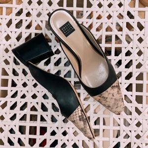 White House Black Market Mules